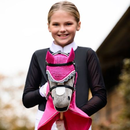 QHP Ohrenhaube Hobby horse